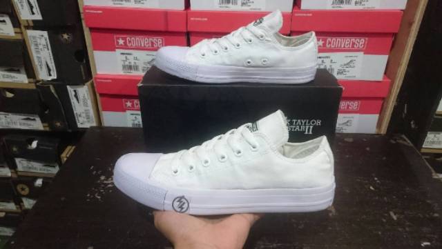 SEPATU CONVERSE MADE IN VIETNAM CONVERSE LOW UNDEFEATED UNISEX SNEAKERS ALL STAR CHUCK TAYLOR II