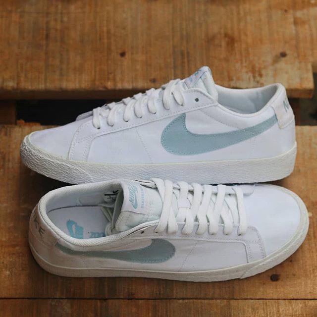 white nike sb blazer low