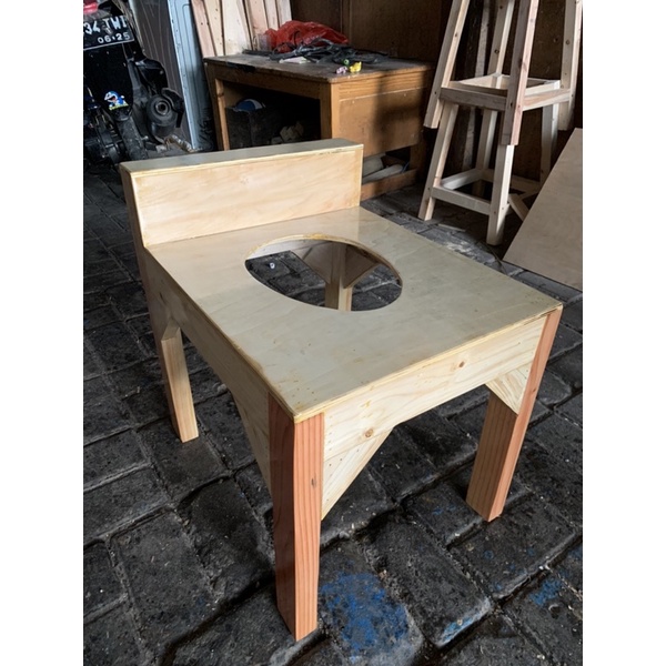 Kursi WC Portable Jatibelanda