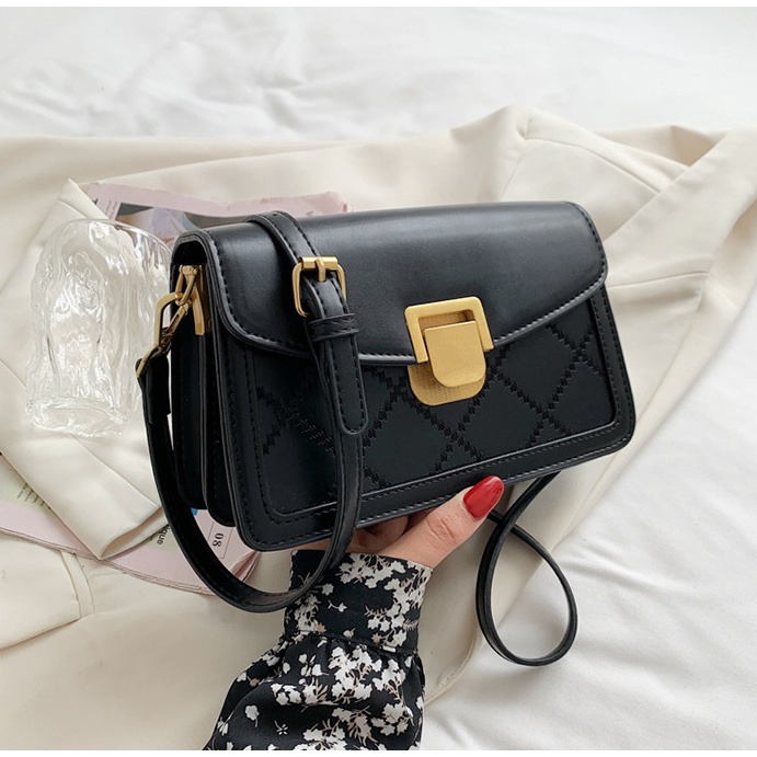 TFT AX200169 927027 AX885 D19 (1 KG MUAT 2) Tas Selempang Wanita Import Stylish Elegant