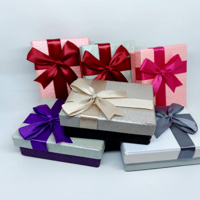

Kotak emas ,kotak LM, gift box