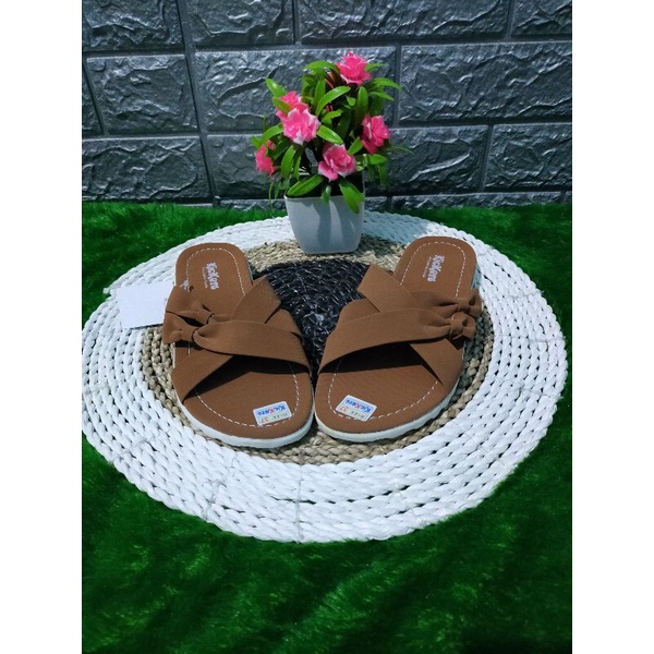 sandal wanita kickers flat teplek