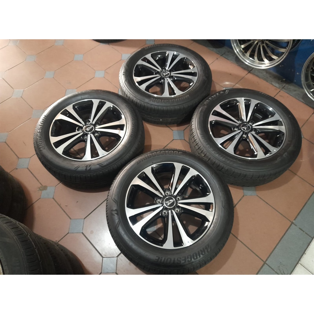 Pelek Bekas Murah Standar Terios Ring 17 Pcd 5x114,3 + Ban