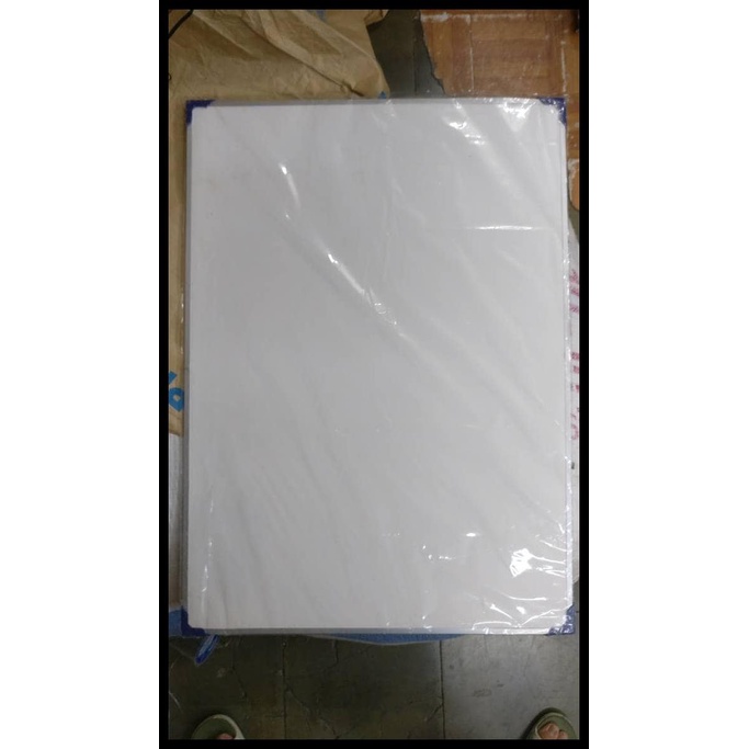 

PAPAN TULIS PUTIH / WHITEBOARD 60X80 CM (WHITE BOARD) KODE 17