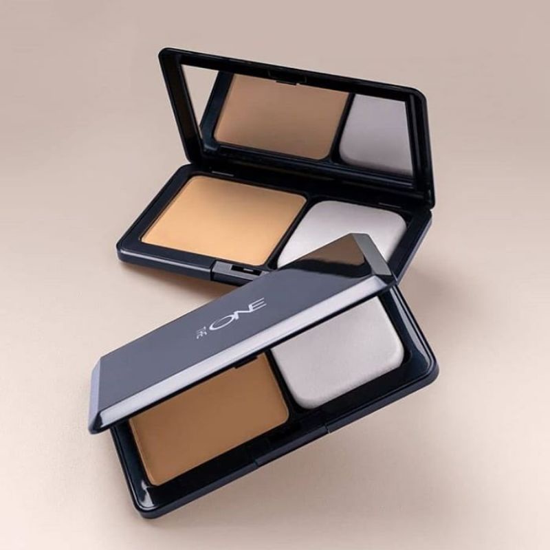 The One Illuskin Two Way Cake Foundation