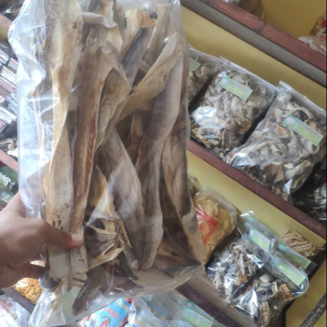 

Kerupuk kulit ikan tonang/remang mentah 500 gram