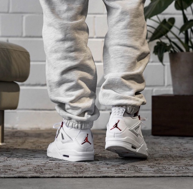 jordan 4 chrome red