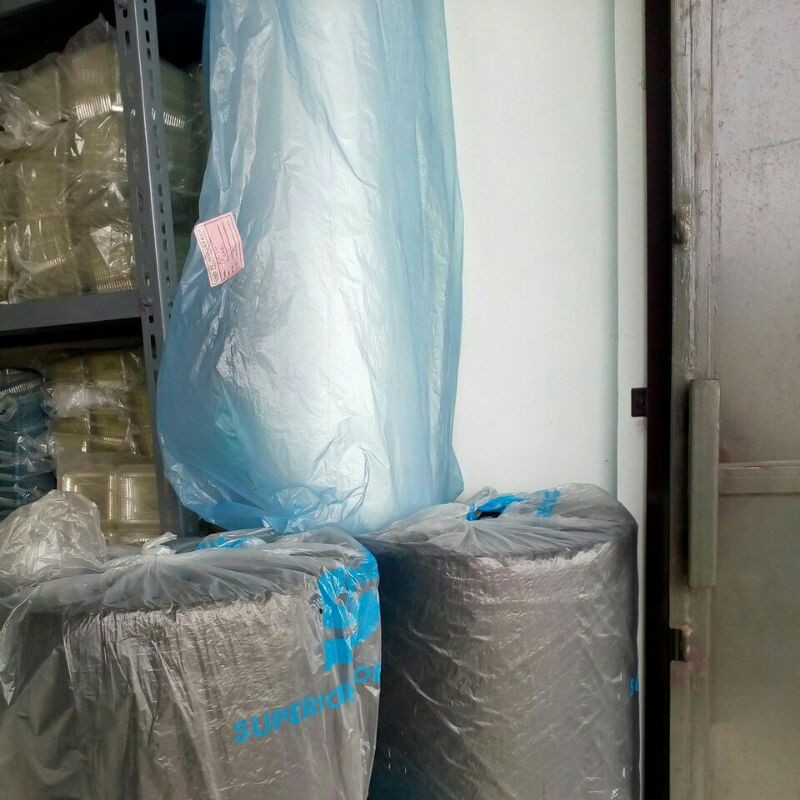 

Bubble wrap putih dan hitam