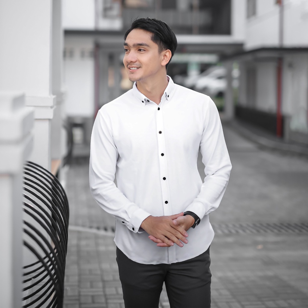 Kemeja Putih Polos Casual Slimfit Pria Lengan Panjang Pique Size M - XXL  | BROGUY