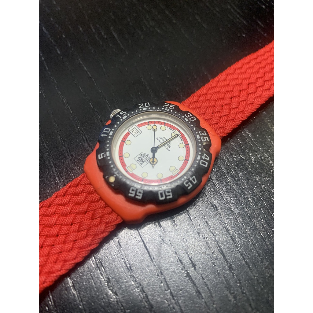 Tag Heuer F1 Formula 1 Vintage Quartz Red
