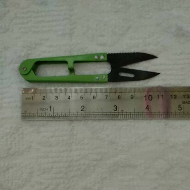 

Gunting benang multifungtional shears