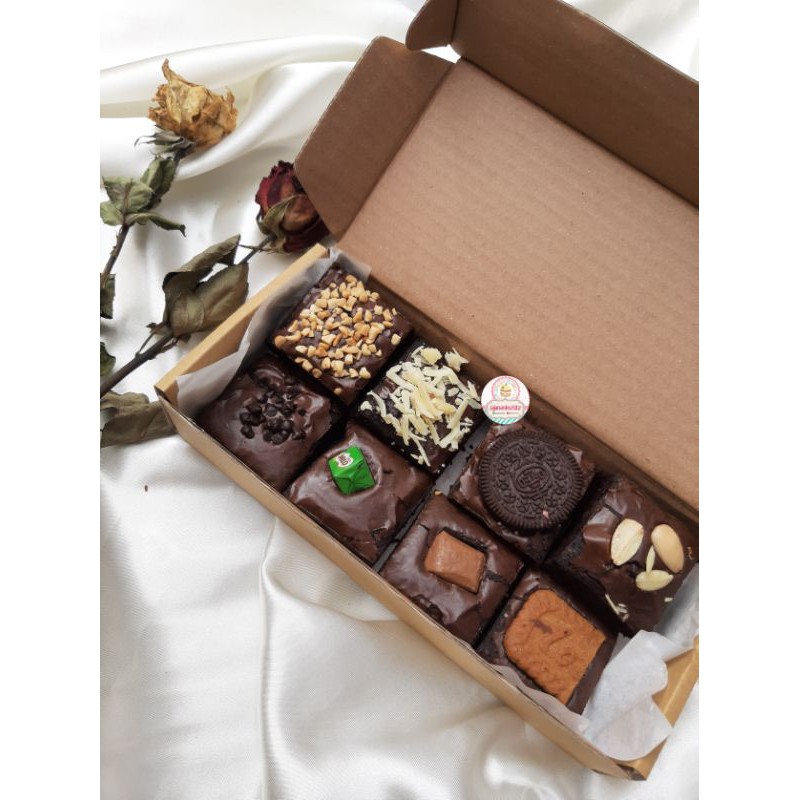 

Fudgy Brownies Coklat isi 8 (JNT ONLY)