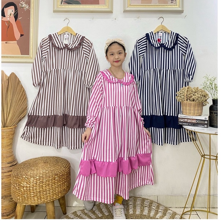 Gamis anak perempuan model rok tumpuk kerah ruffle motif salur bahan voxy premium merk latin (8-10 t