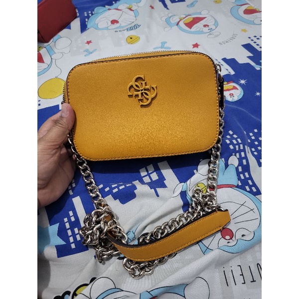 Preloved Tas Guess Kuning Original