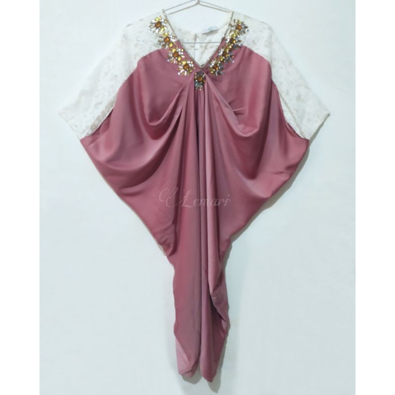 Ava Prologue Scarlett V-Neck Kaftan in Fairy Pink Floss Satin (Preloved)