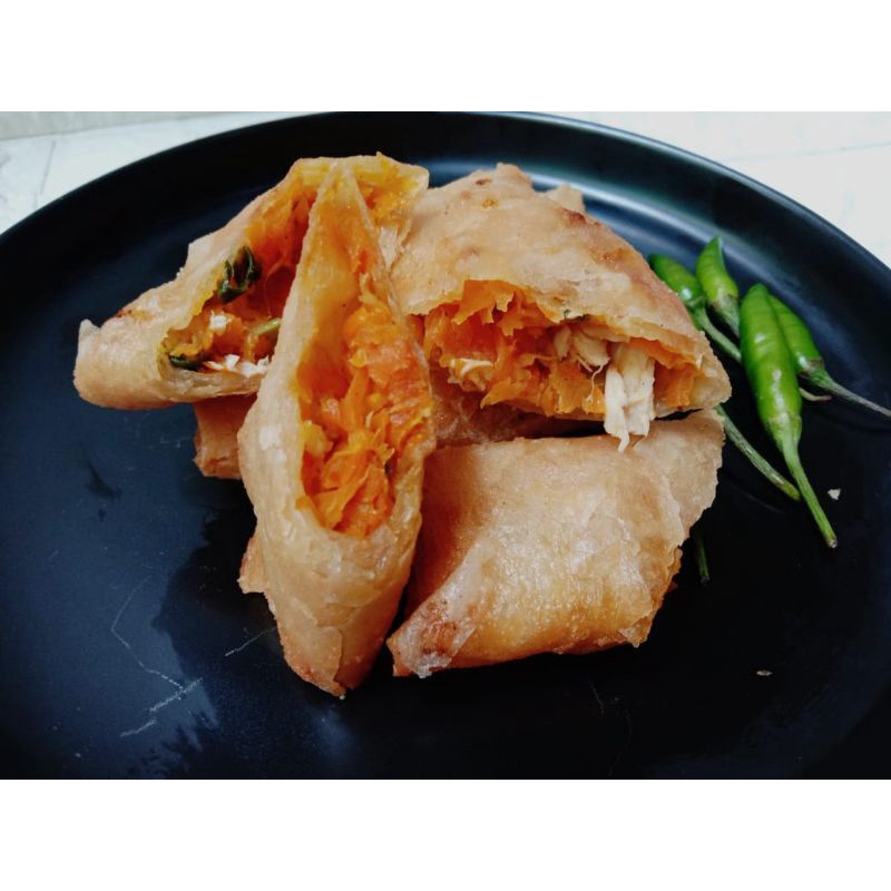 

lumpia isi ayam sayur