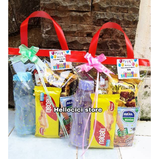 

PARCEL BINGKISAN SNACK + BOTOL MINUM KEMASAN ULANG TAHUN