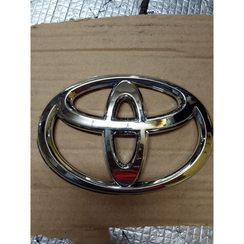 Logo / Emblem mobil Toyota All new Avanza warna chrome