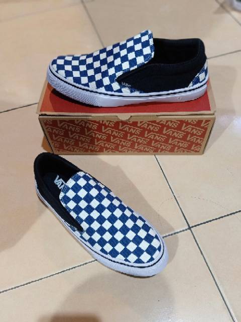 Slip on catur