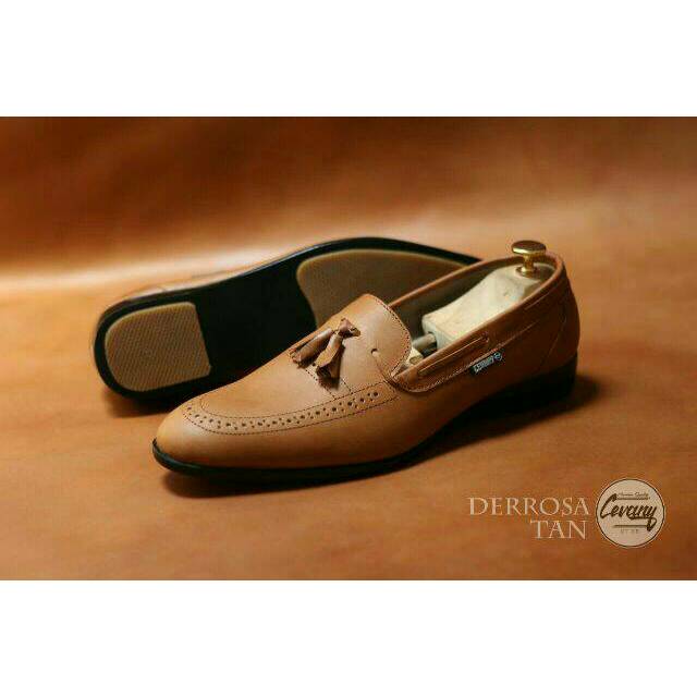 Sepatu Cevany Derossa Kulit Asli