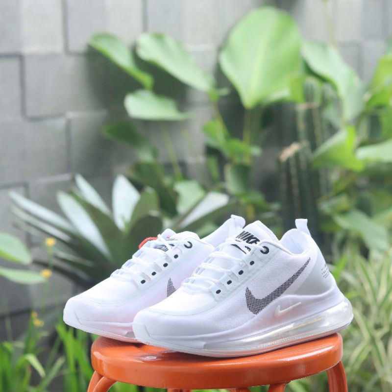 SEPATU SNEAKER WANITA NIKE AIR MAX 720 SHIELD SIZE 36-40