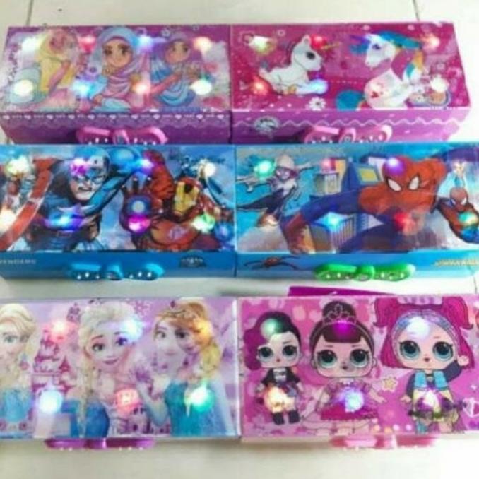 

PROMO kotak pensil kode 3 susun/tempat pensil password/TEMPAT PENSIL AESTHETIC/TEMPAT PENSIL ANAK PEREMPUAN/TEMPAT PENSIL LUCU/TEMPAT PENSIL 3D/TEMPAT PENSIL TRANSPARAN/TEMPAT PENSIL LUCU/TEMPAT PENSIL KOREA/TEMPAT PENSIL KAIN/TEMPAT PENSIL KALKULATOR