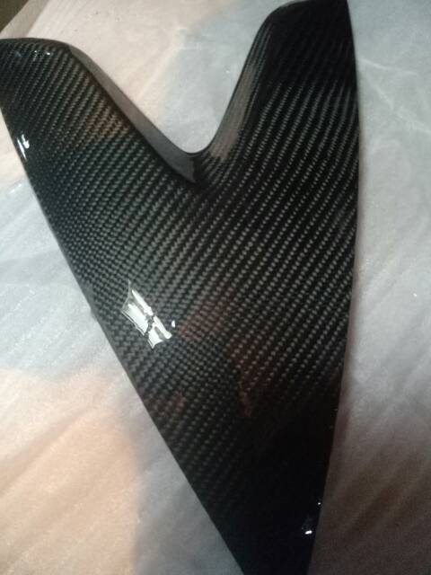 Tameng depan aerox kevlar