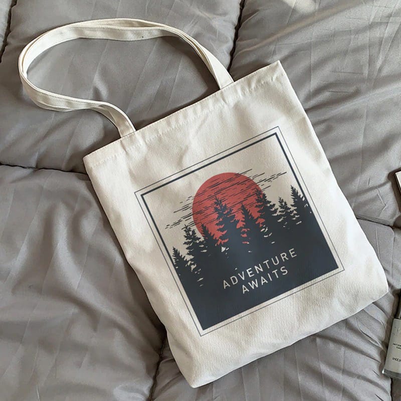 MYSTIQUE.ID-TOTE BAG ADVENTURE AWAITS LUCU DAN AESTHETIC