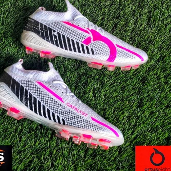 Sepatu bola Ortus catalyst liberte//SEPATU BOLA ORTUS CATALYST LIBERTE WHITE
