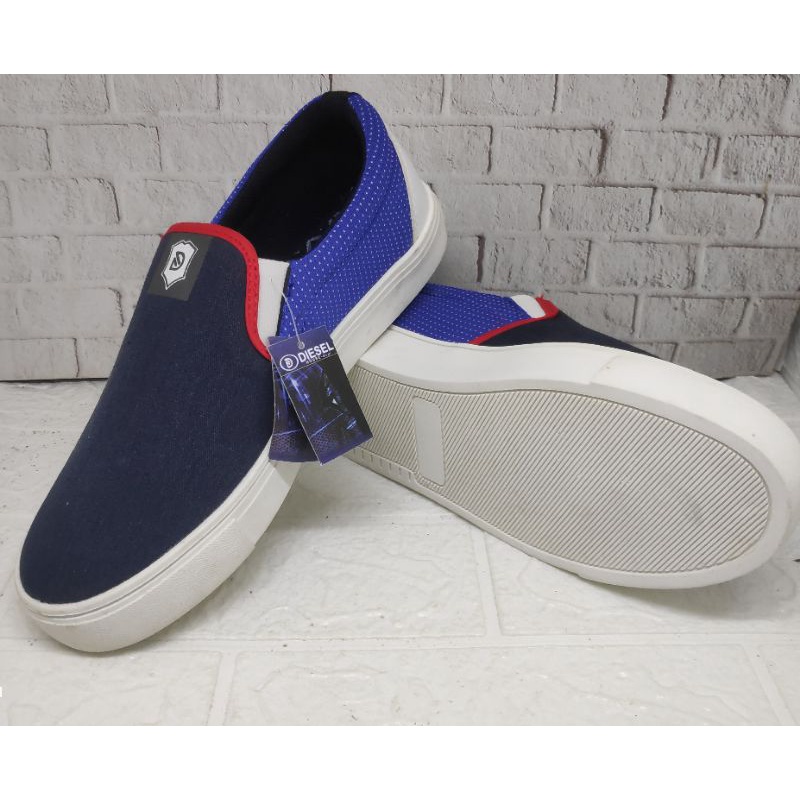 SEPATU SLIP ON DIESEL BOSTON produk asli dari speed , loggo harga obral murah meriah