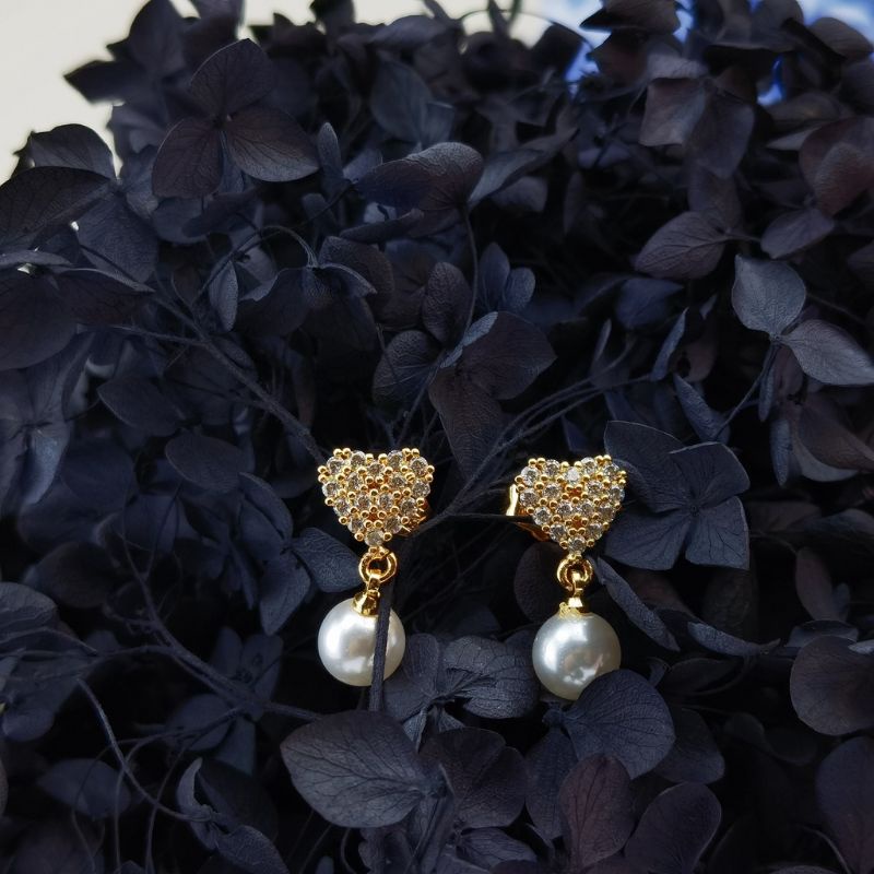 Anting Dewasa Hook Motif Love Permata Full Mutiara