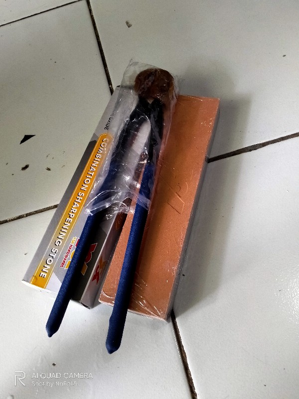 Tang Kakaktua Bison 10 / Gegep Catut Cabut Paku / Tower Pincher