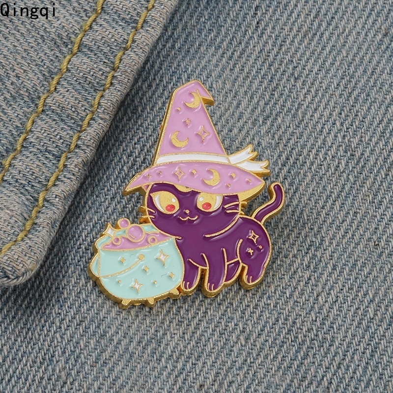 Bros Pin Enamel Desain Kartun Kucing Penyihir Warna Ungu Gaya Punk Gothic Untuk Hadiah