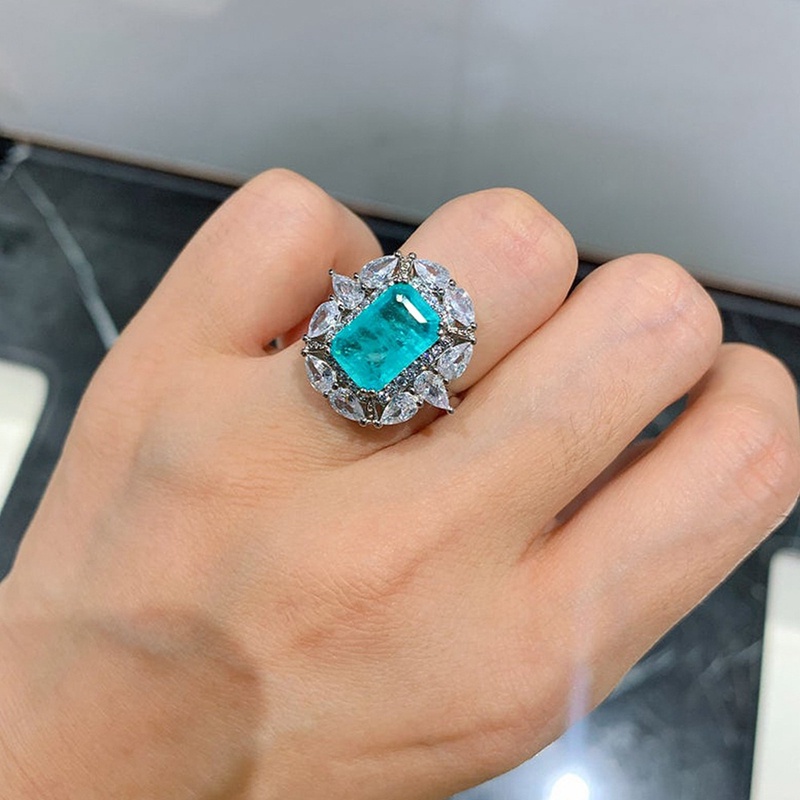 Cincin Wanita Hias Batu Biru Bahan Cubic Zirconia Warna Silver Untuk Pernikahan