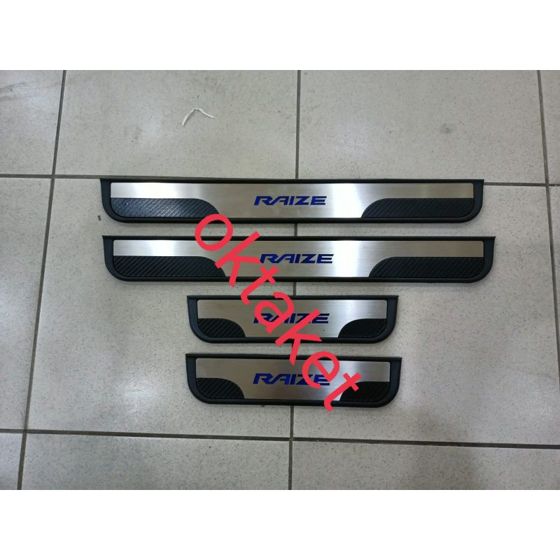 sillplate samping Toyota Raize 2021 deluxe  hitam kombinasi chrome