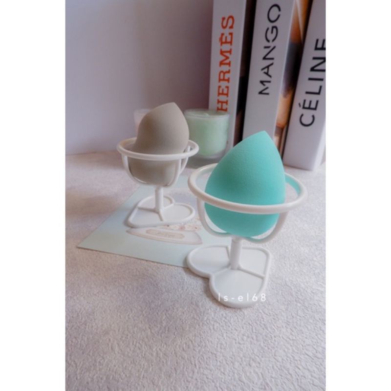 SPONGE BLENDER HOLDER DIKIRIM SAMA DUDUKAN NYA