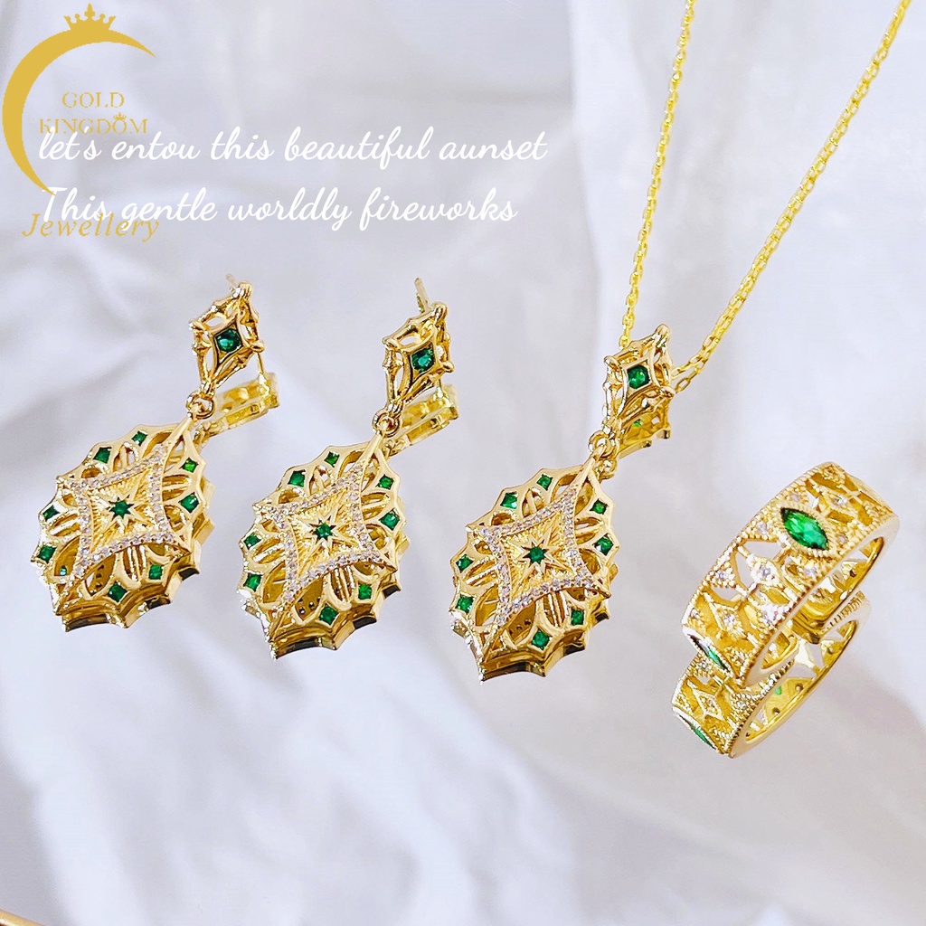 Goldkingdom Fashion Perhiasan 24K Bangkok Aksesoris Ready Stock Bertekstur Ukir Emas Asli Kadar 375 Kalung Wanita Empat Daun Semanggi Anting-Anting Retro Pengadilan Gaya Zamrud Cincin