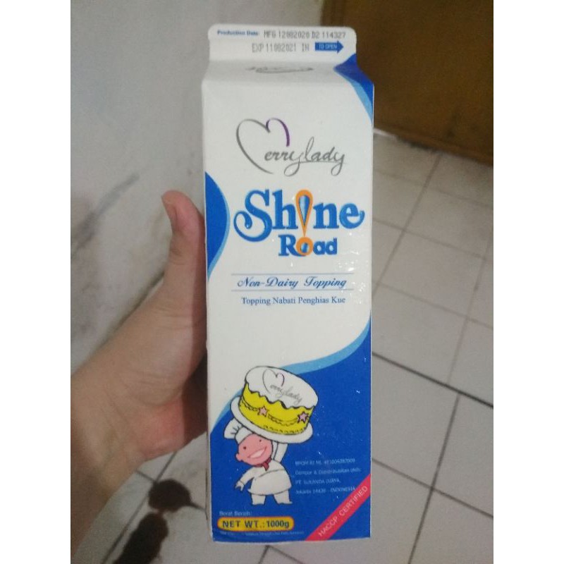 

SHINE ROAD Whipping Cream Non Diary Topping 1000Gr