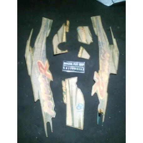 striping stiker sticker lis kawasaki kaze r 96 97 hijau ijo original