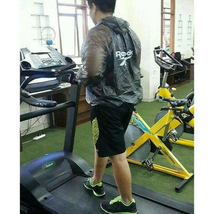 jaket lari / jas hujan sauna