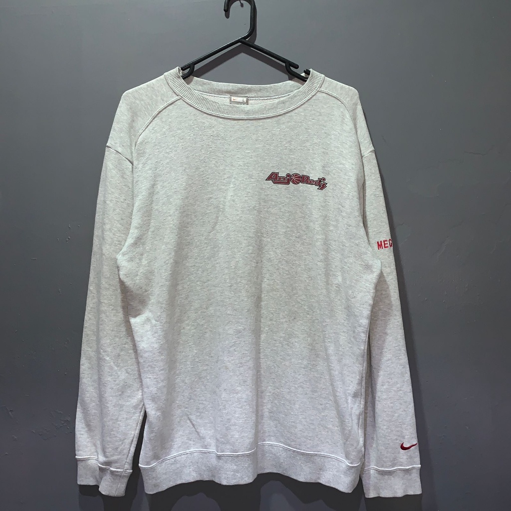 crewneck nike second
