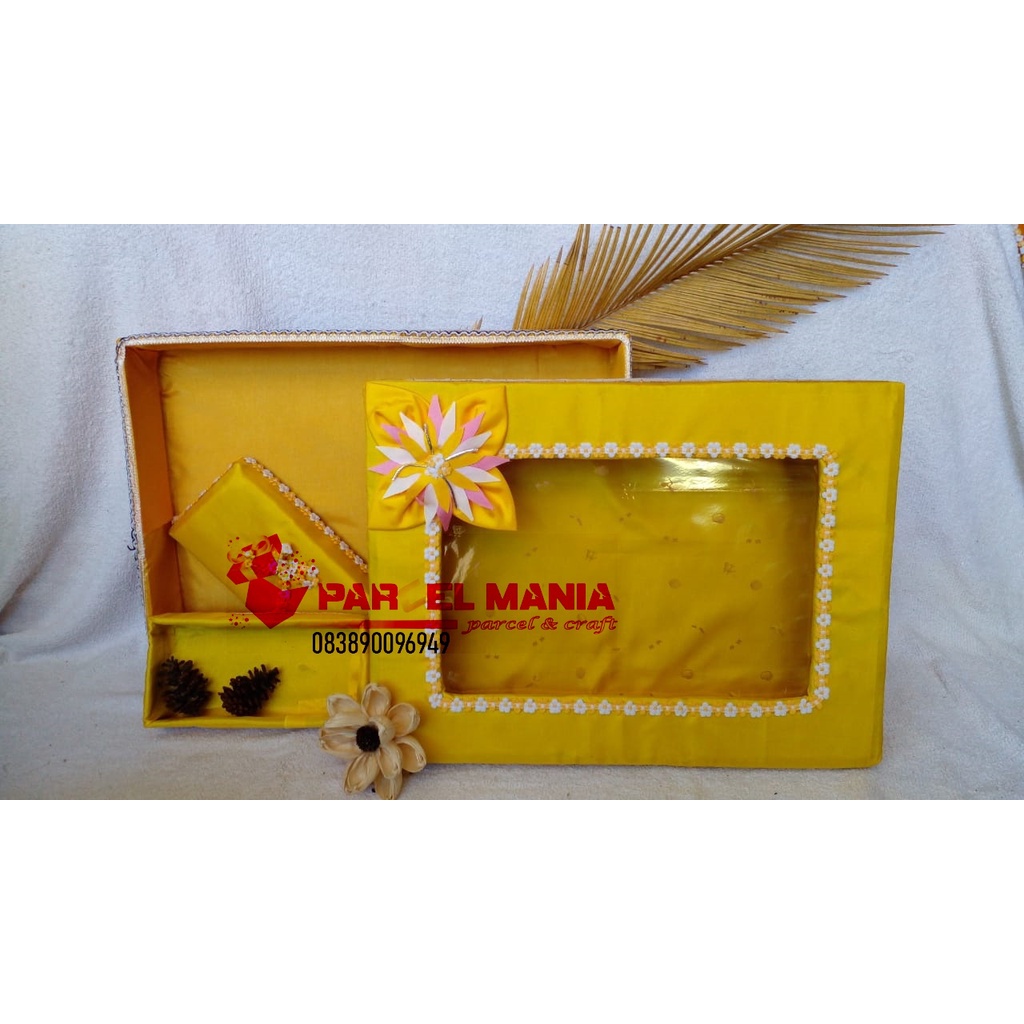 BEST PRODUK KOTAK HANTARAN PRAKTIS,KOTAK HANTARAN CANTIK,kotak hantaran / perhiasan kuning 3