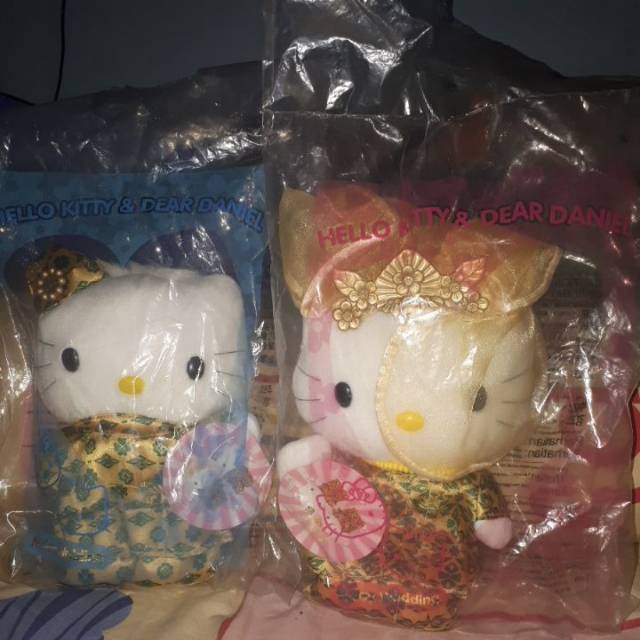 Boneka Hello Kitty Pengantin