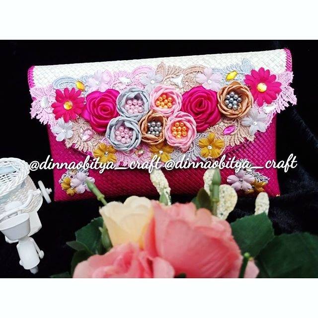 Clutch hias tutup pink fanta