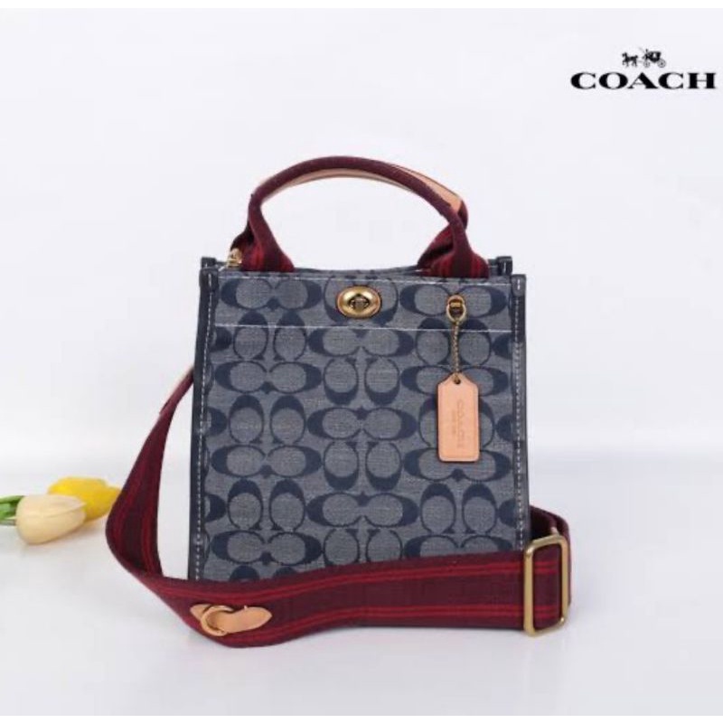 Coach Tote 22 In Signature Chambray(3633)