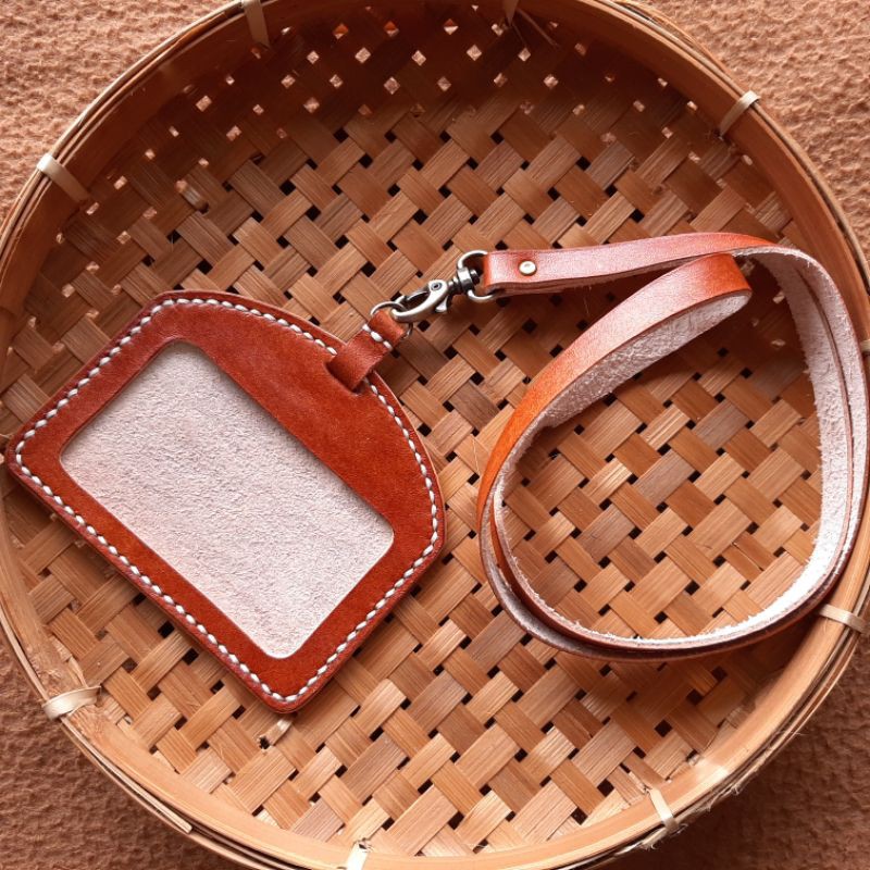 

Id Card Holder Kulit / Name Tag 3.0 from Tuq Leather
