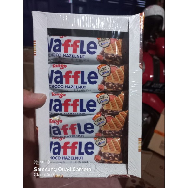 Tango Waffle Hazelnut 12 gr box isi 15 pcs