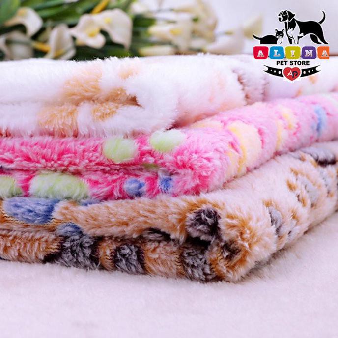 PERAWATAN HEWAN SELIMUT ANJING SIZE SMALL/ PET BLANKET/ DOG BLANKET/ SELIMUT KUCING - PUTIH