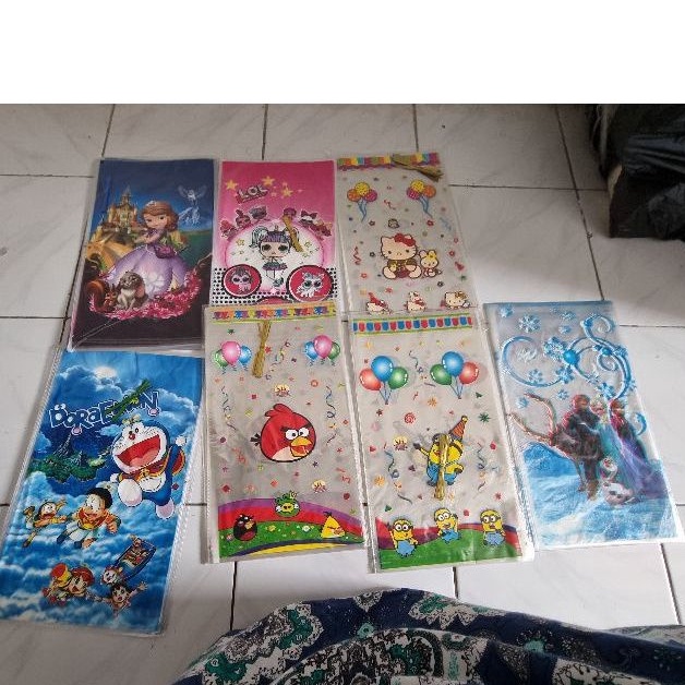

@ 20 lembar Plastik Ulang Tahun ukuran 22x40