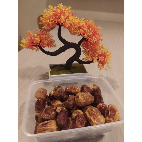 

KURMA SUKARI 1KG